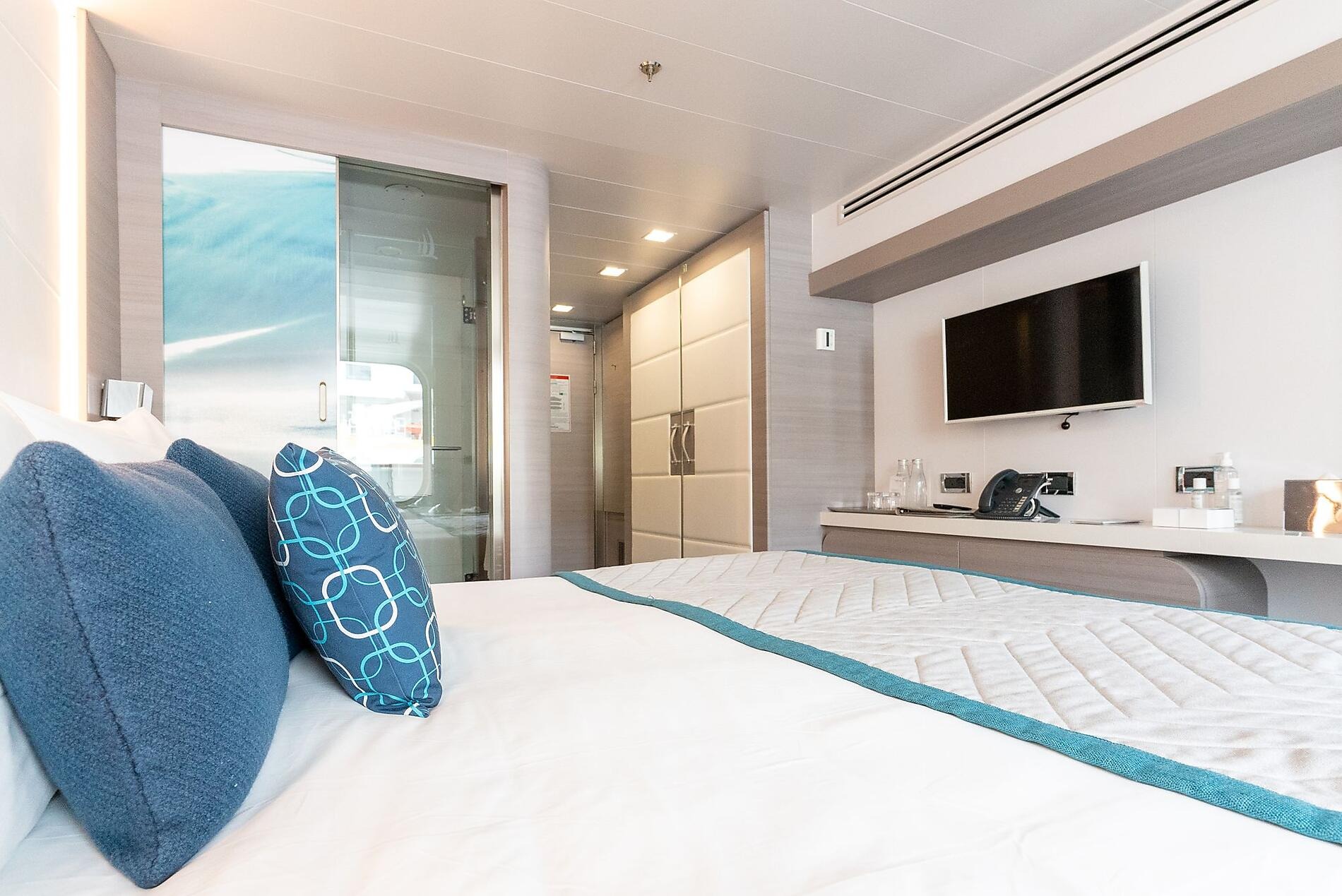 Deluxe Stateroom