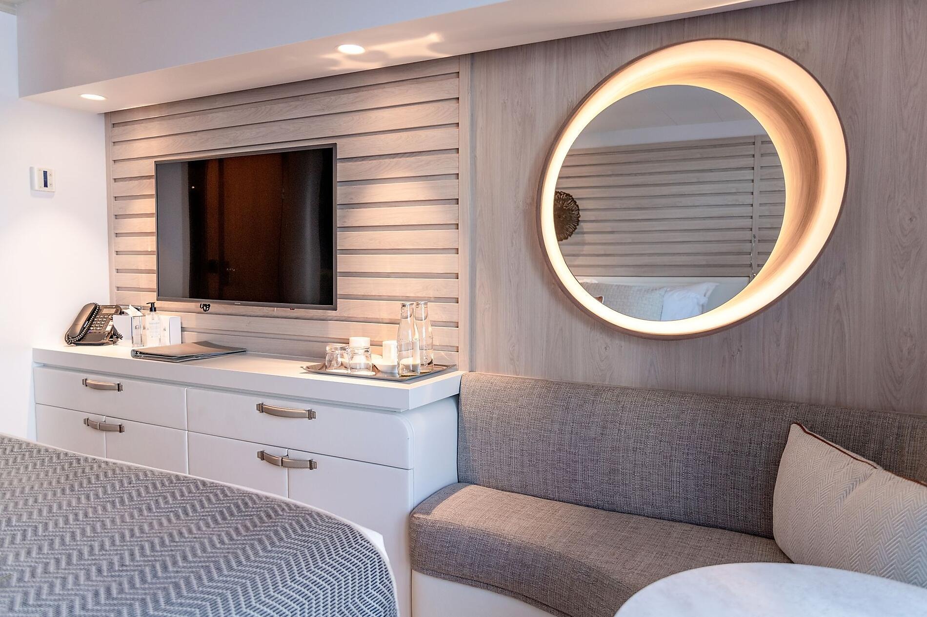 Deluxe Stateroom