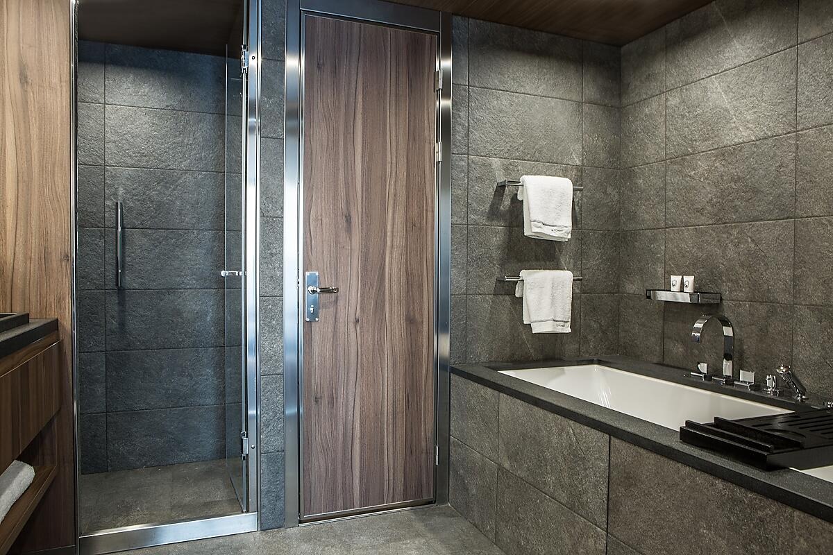 Grand Prestige Suite