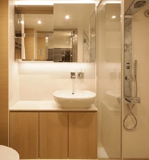 Deluxe Balcony Suite