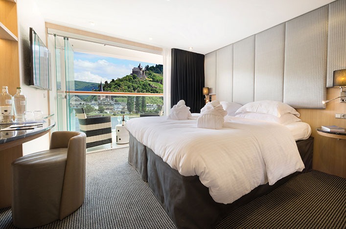 Deluxe Balcony Suite