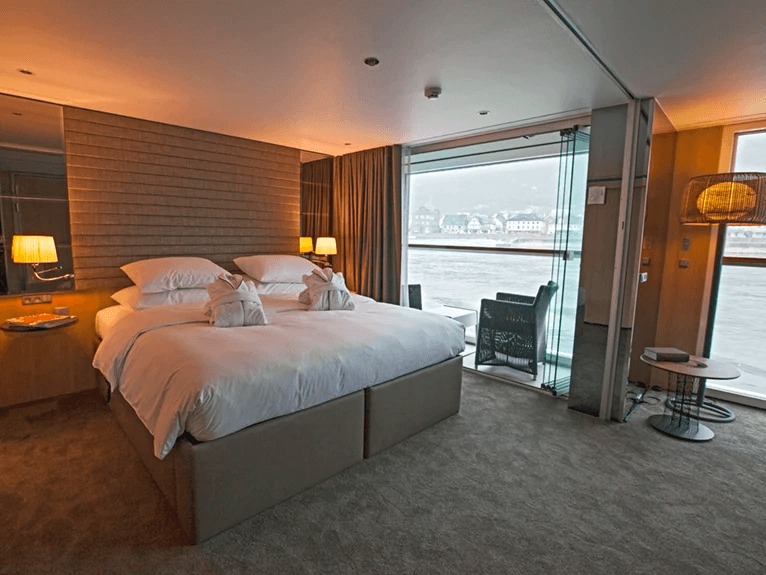 Royal Balcony Suite