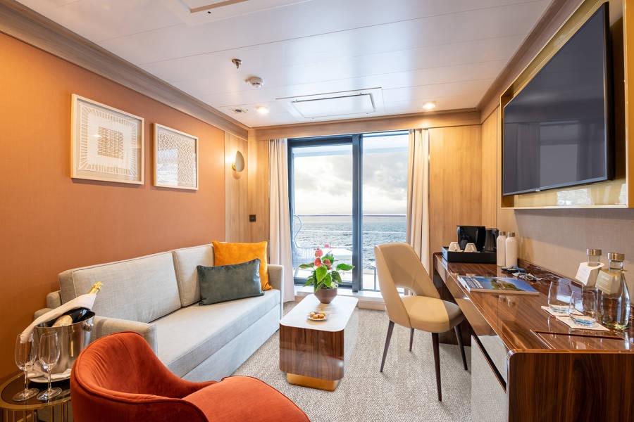 Deluxe Suite