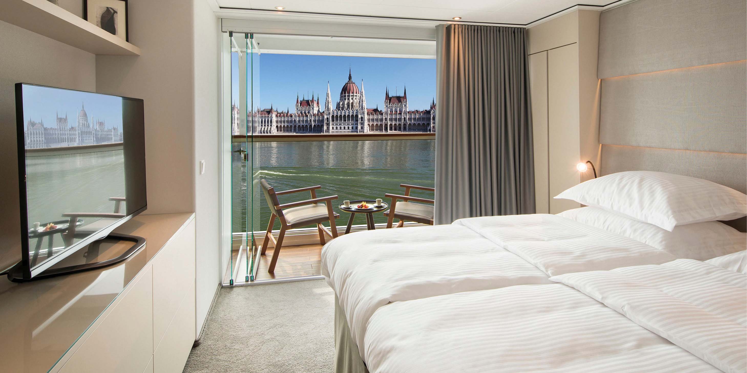 Emerald Grand Balcony Suite