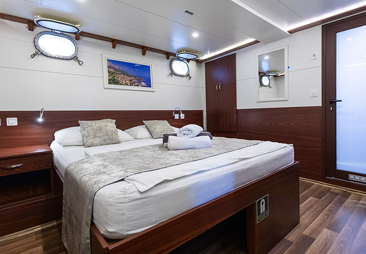 Category B cabin