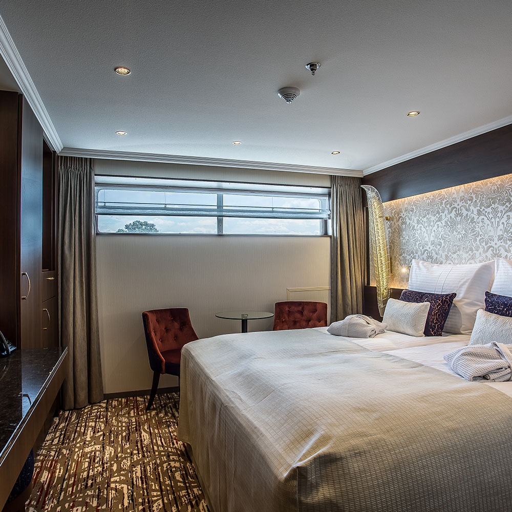 Emerald Deck Suite