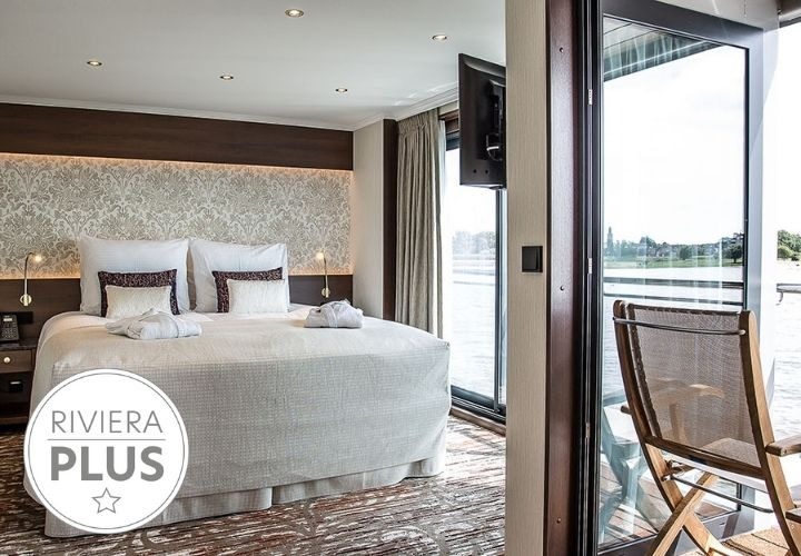 Deluxe Balcony Suite