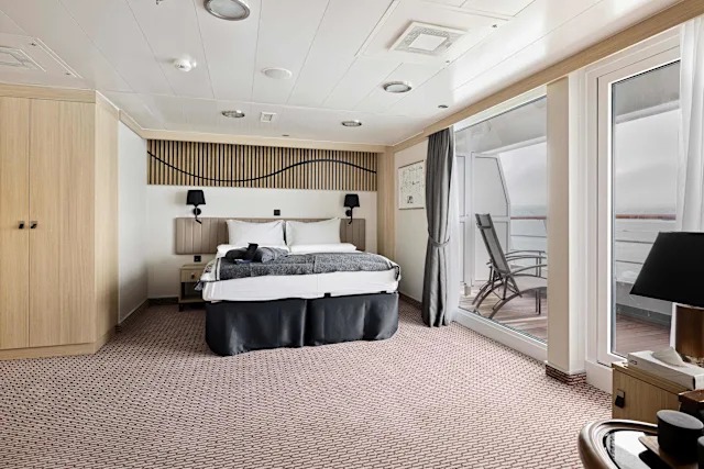 Expedition Suite Grand Suite with balcony