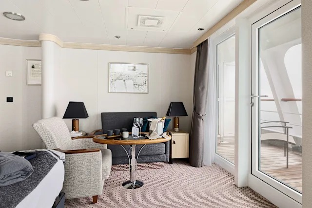 Expedition Suite Grand Suite with balcony