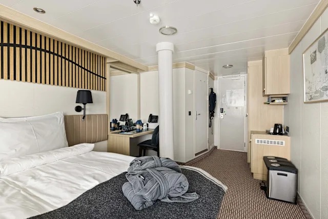 Polar Outside Cabin for 2 travelers