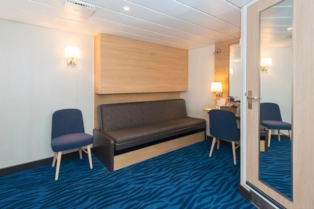 Expedition Suite Mini Suite for 4 travelers