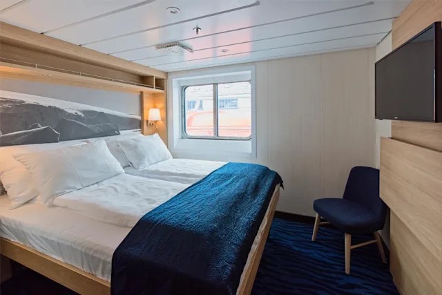 Polar Outside Cabin for 2 travelers