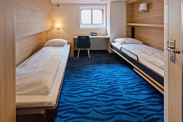 Polar Outside Cabin for up to 3 travelers