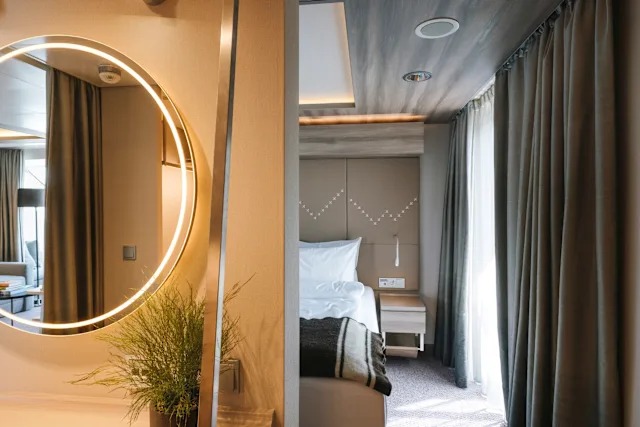 Expedition Suite Large Suite