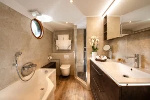 Double Cabin