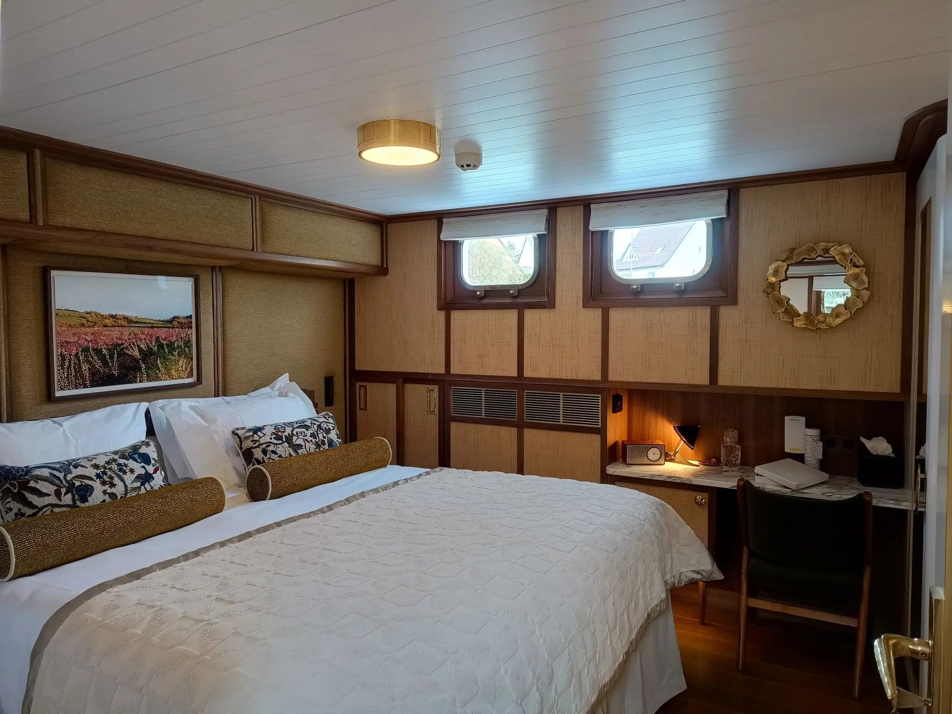 Suite 2