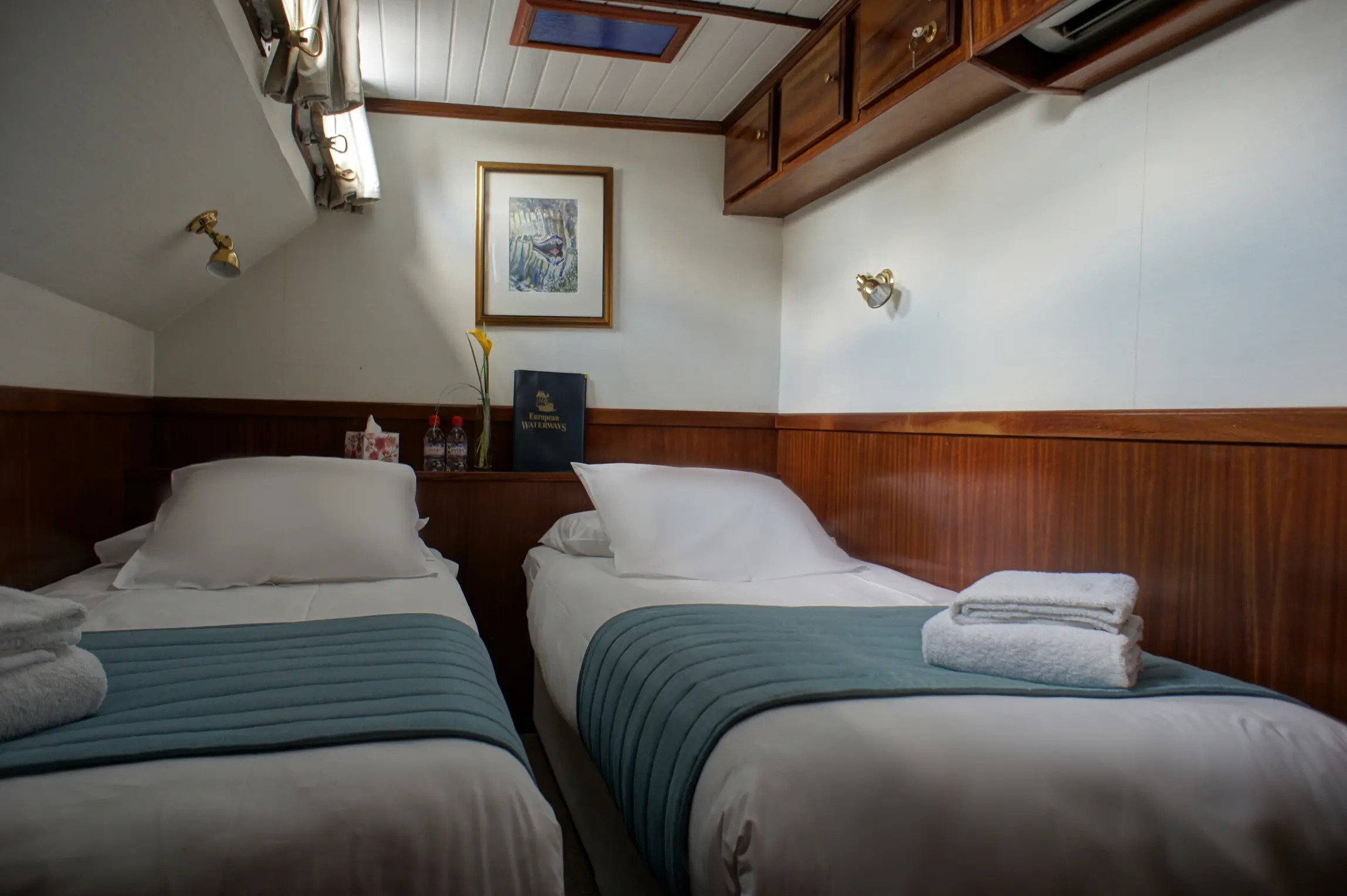 Stateroom Double Cabin (Lavande)