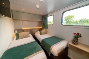 Double Cabin