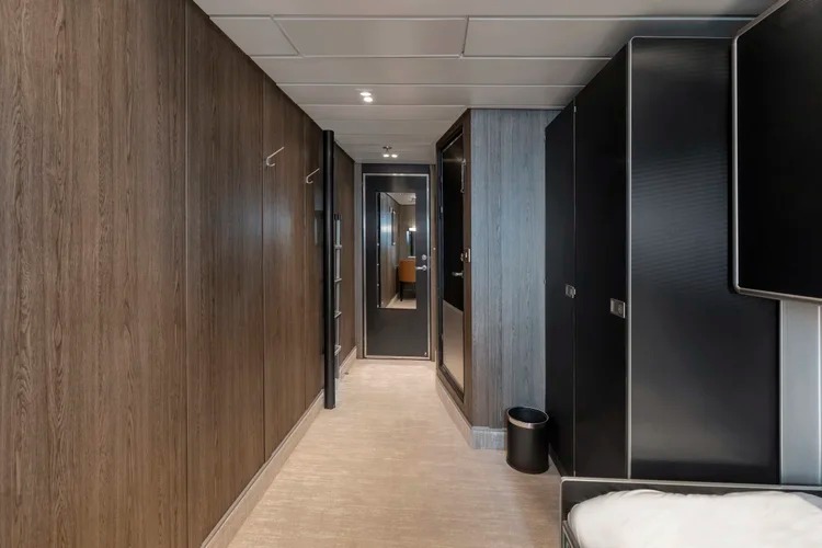 Odyssey Twin Cabin