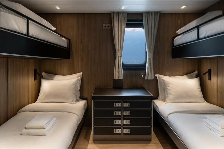 Discovery Quad Cabin