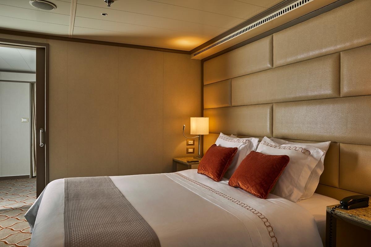 Silver Suite