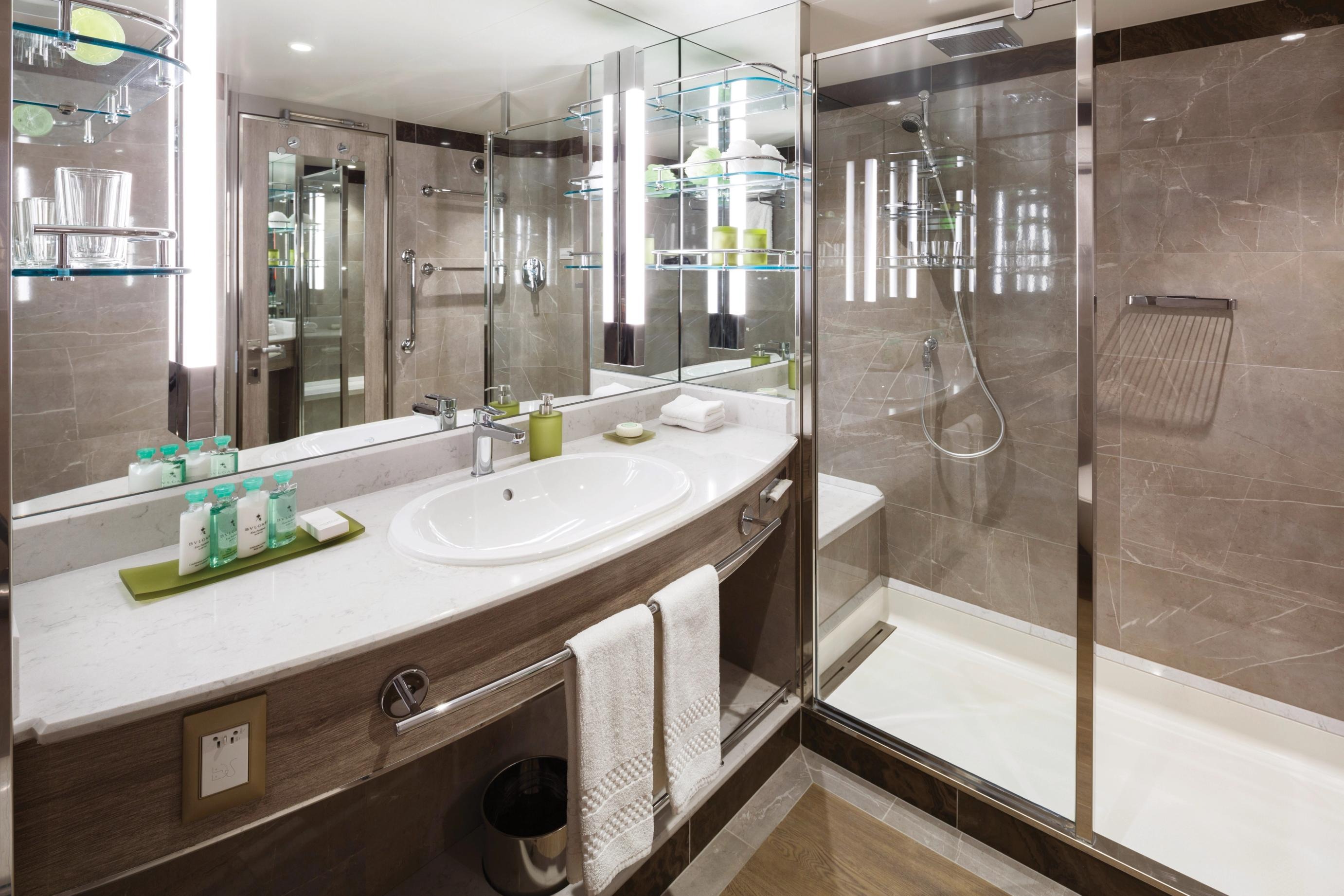 Deluxe Veranda Suite