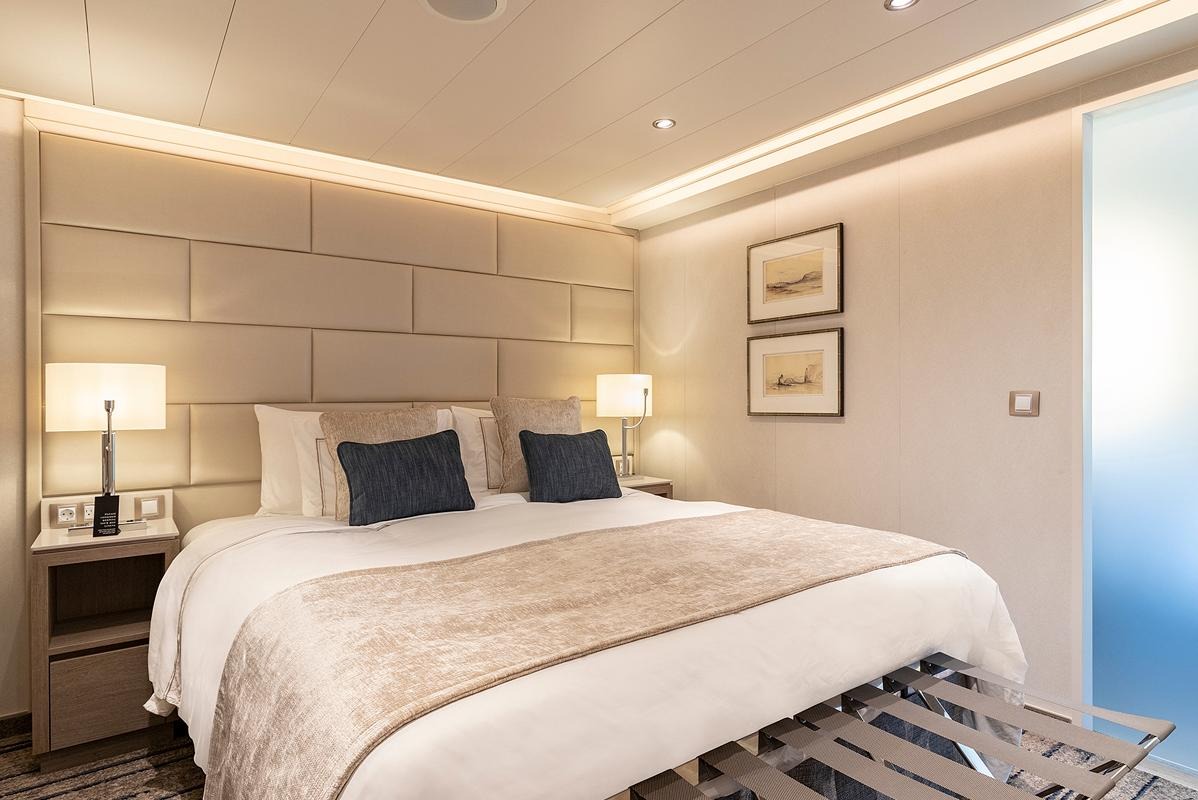 Silver Suite