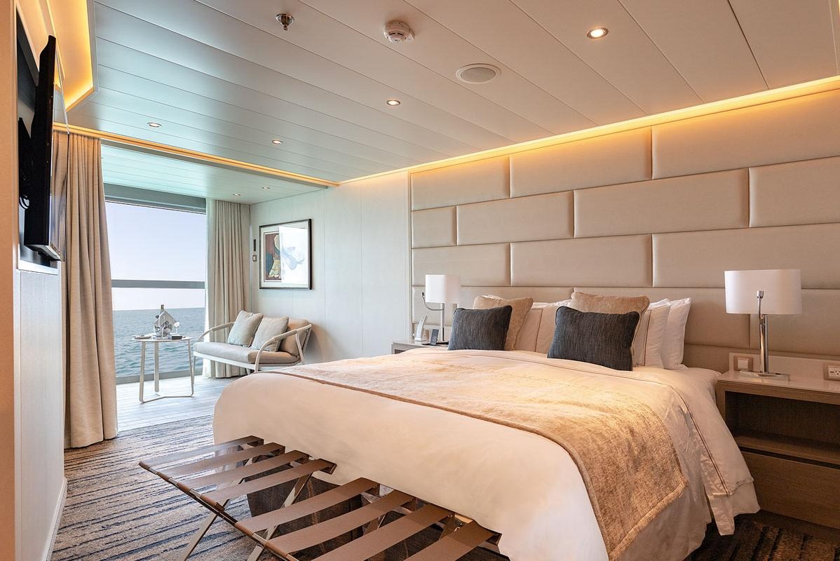Deluxe Veranda Suite