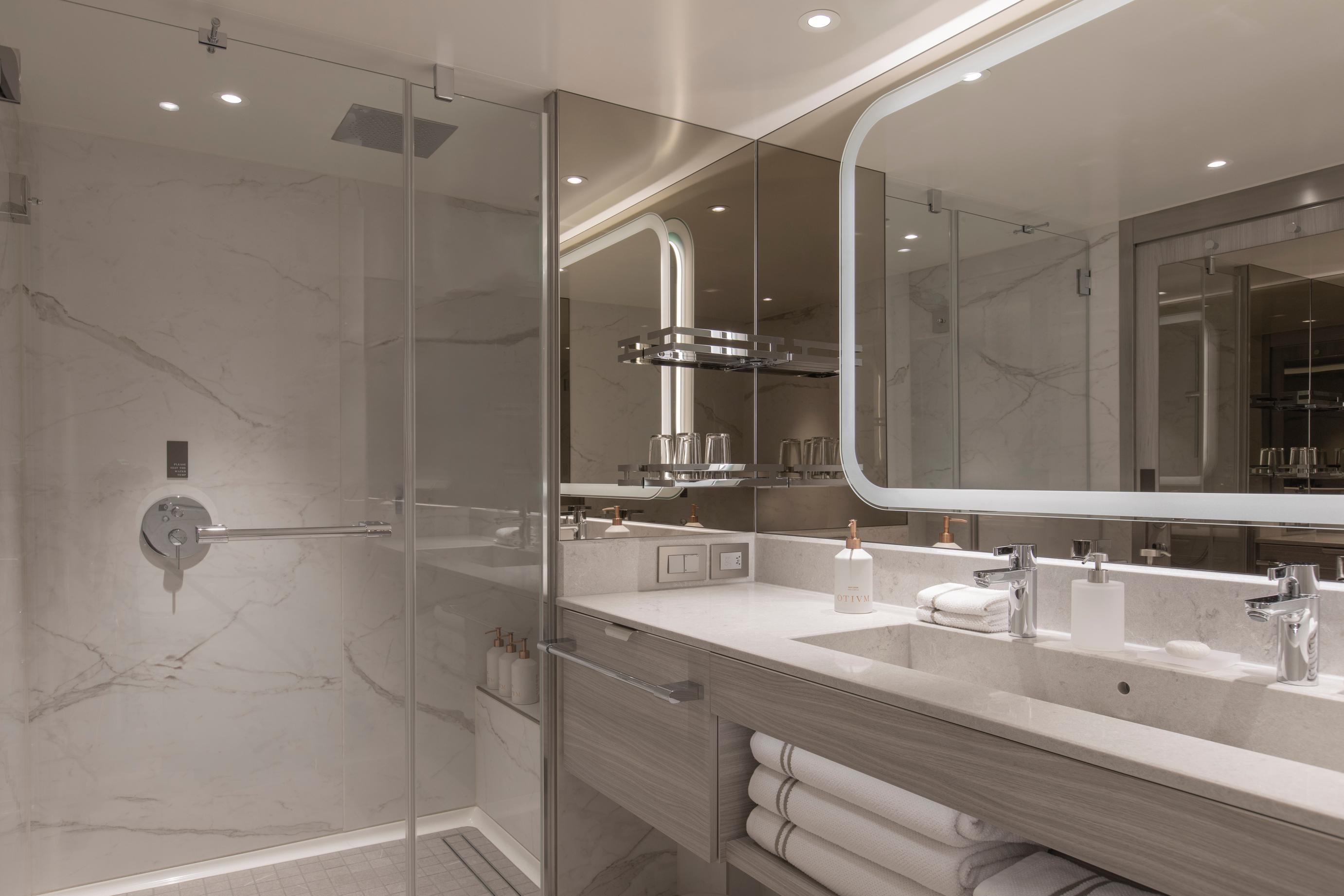 Classic Veranda Suite