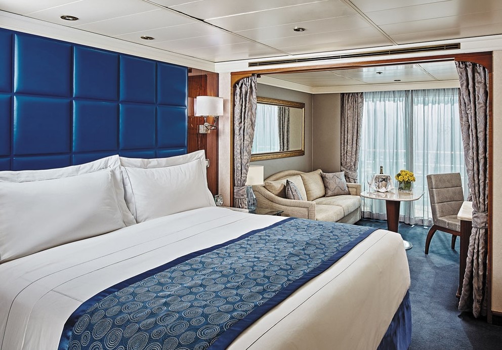 Deluxe Veranda Suite