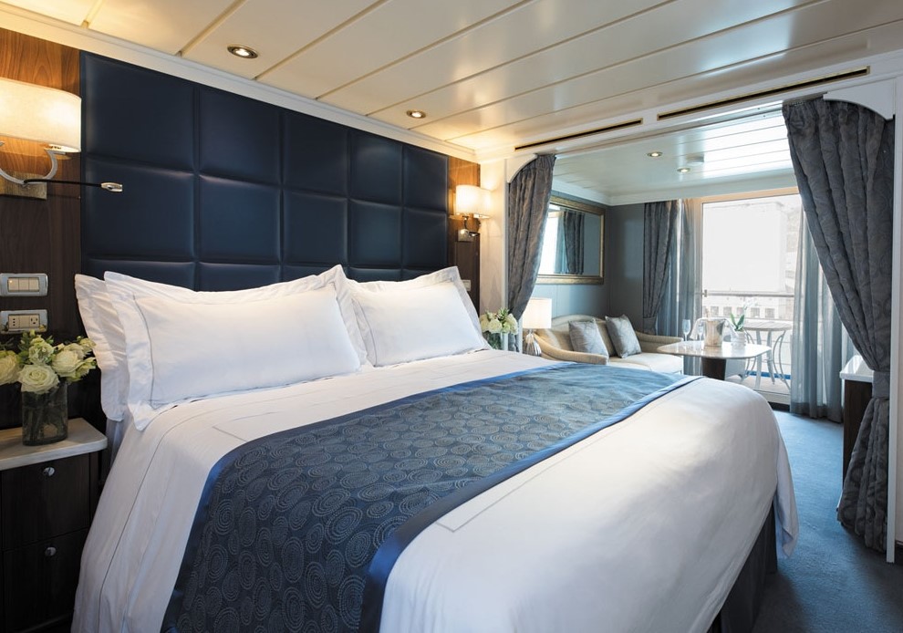 Deluxe Veranda Suite