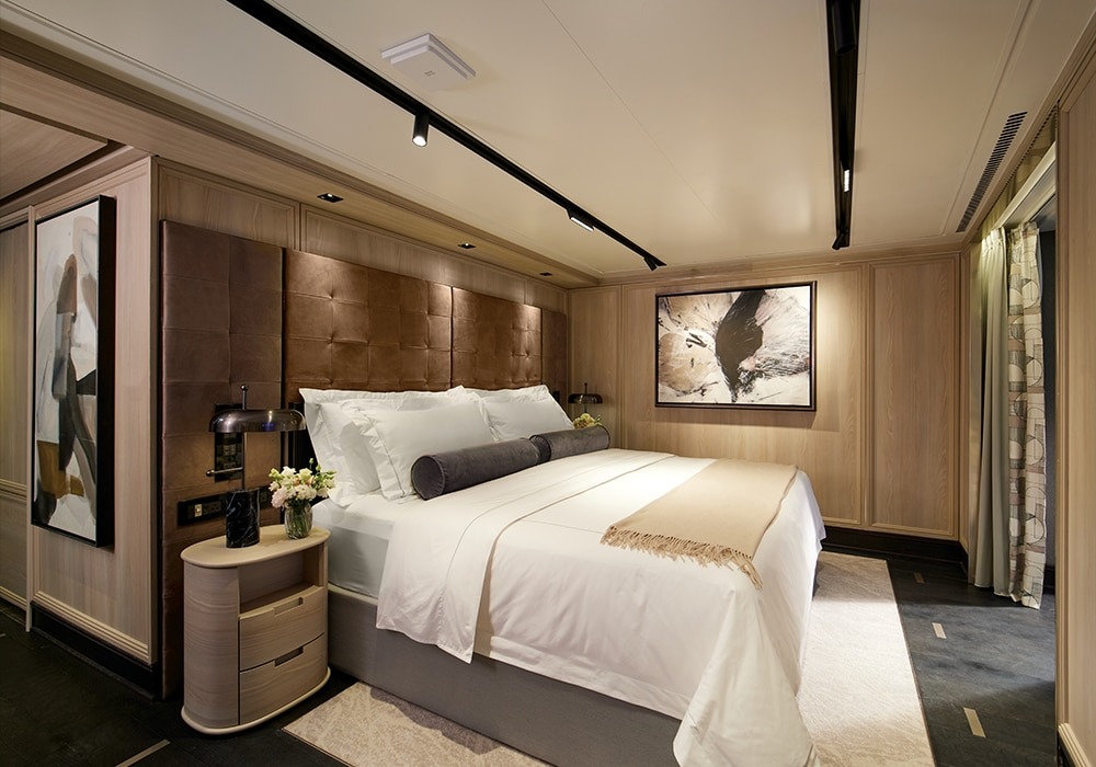 Signature Suite