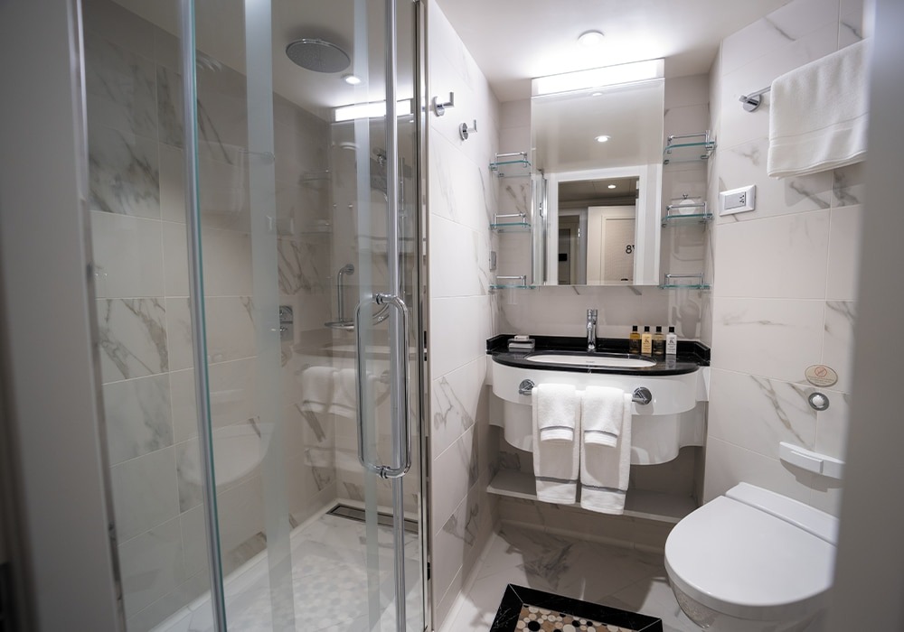 Deluxe Veranda Suite