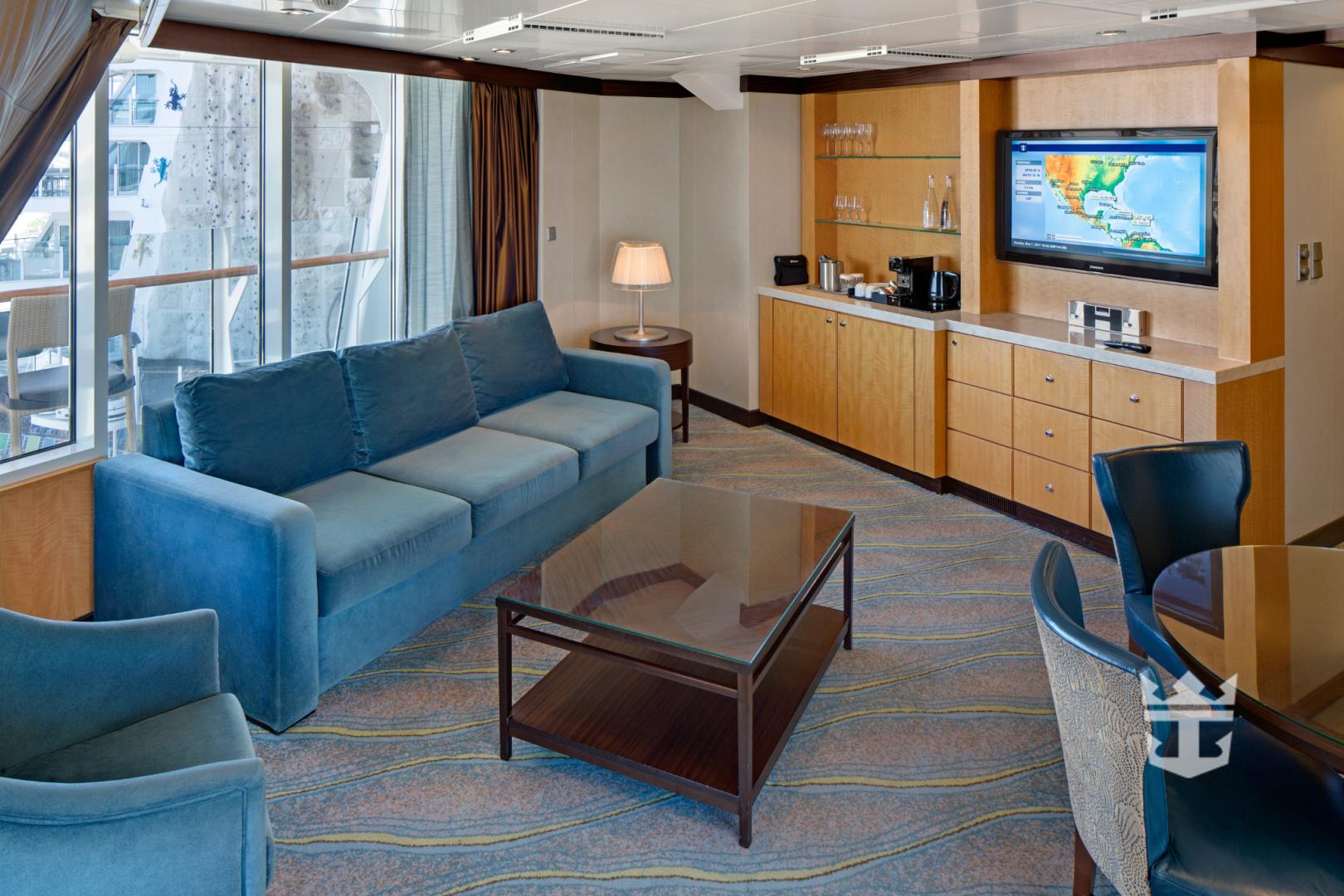 AquaTheater Suite with Large Balcony - 2 bedrooms