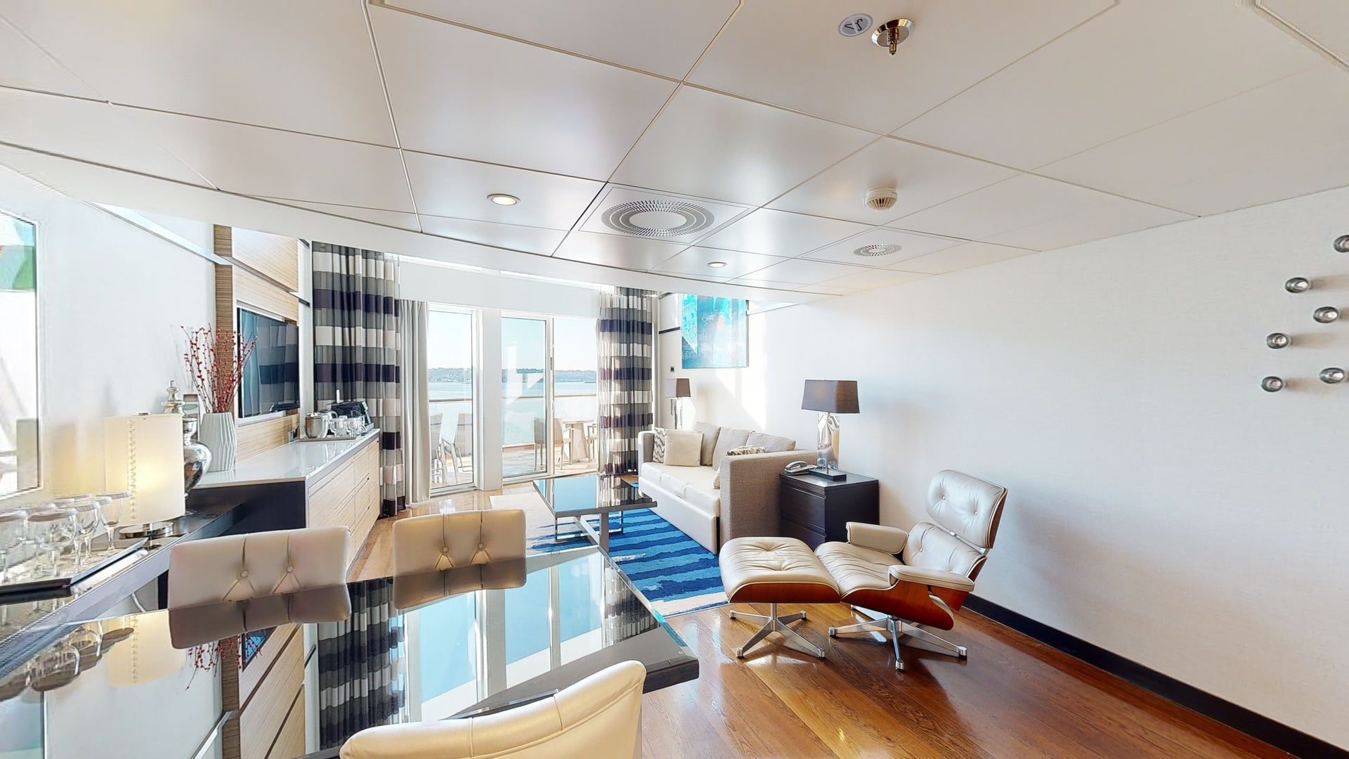 Sky Loft Suite with Balcony