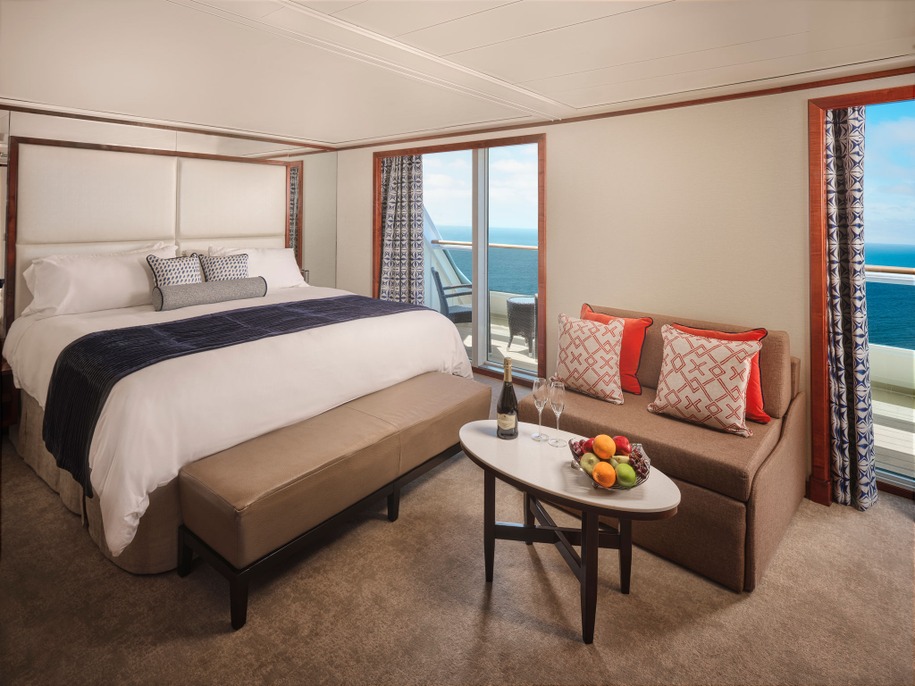 2-Bedroom Deluxe Family Suite with Balcony