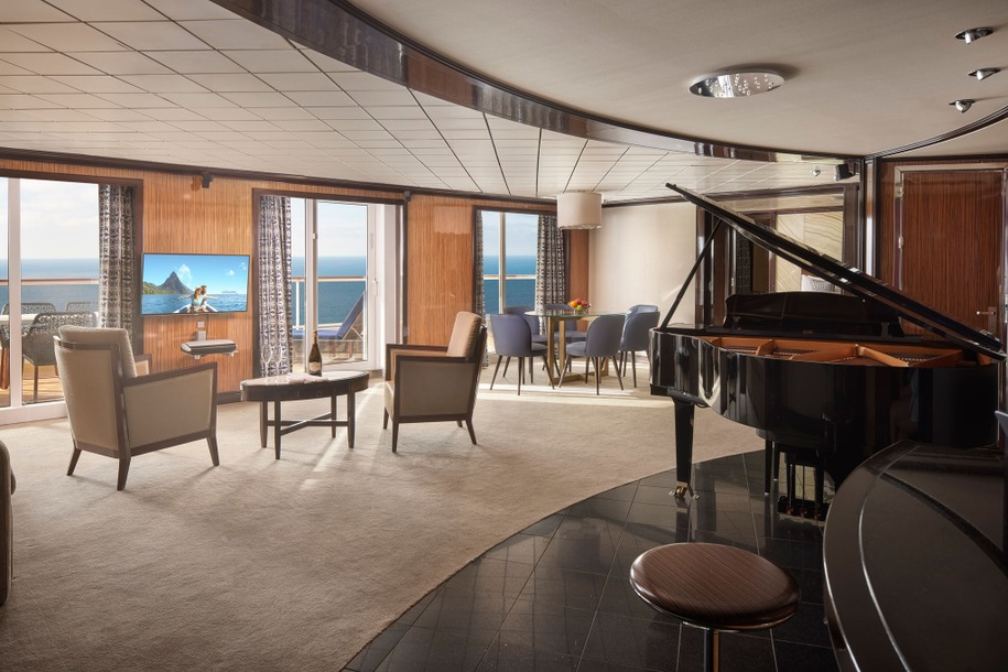 Deluxe Owner's Suite with Large Balcony
