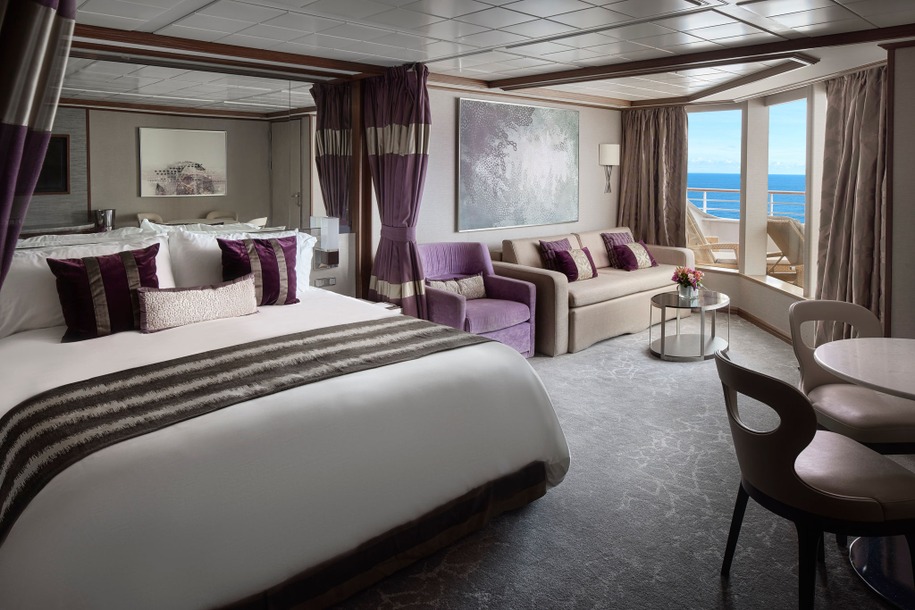 Forward-Facing Deluxe Penthouse with Large Balcony