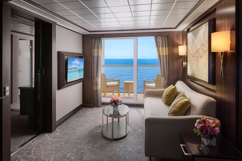 2-Bedroom Deluxe Family Suite with Balcony