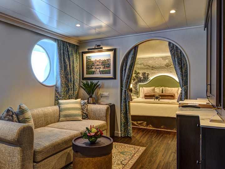 Broadmoor Suite/Sea Island Suite