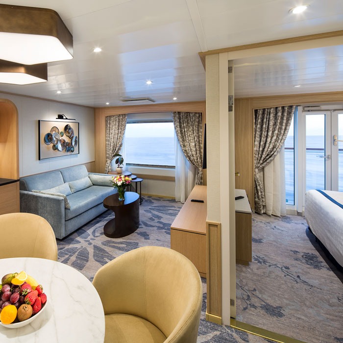Deluxe Suite