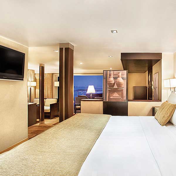 Luxury Suite