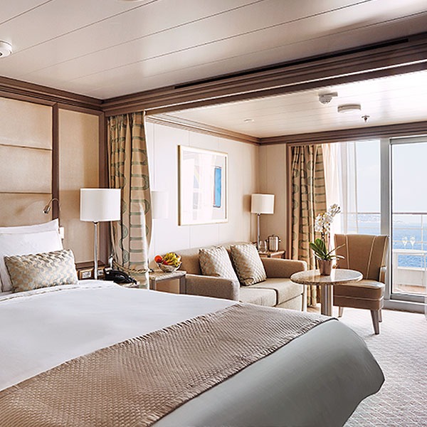 Deluxe Veranda Suite