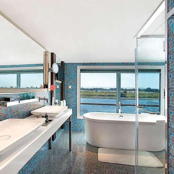 Luxury Suite